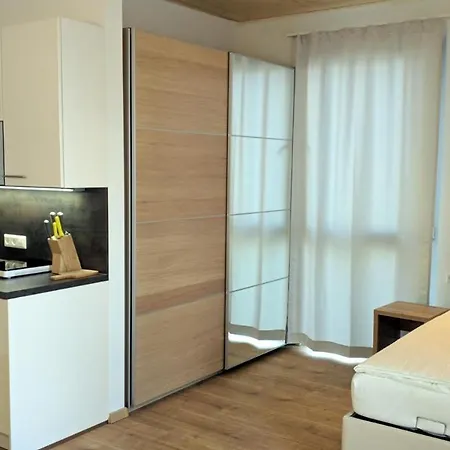 211 Amsterdam, Studio Apartment, 30M2 1-4 Pers Klagenfurt am Woerthersee Exterior photo