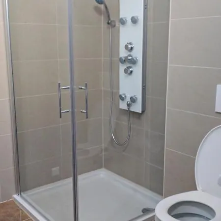 211 Amsterdam, Studio Apartment, 30M2 1-4 Pers Klagenfurt am Woerthersee Exterior photo
